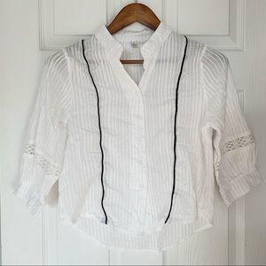 Adorable Button Down blouse